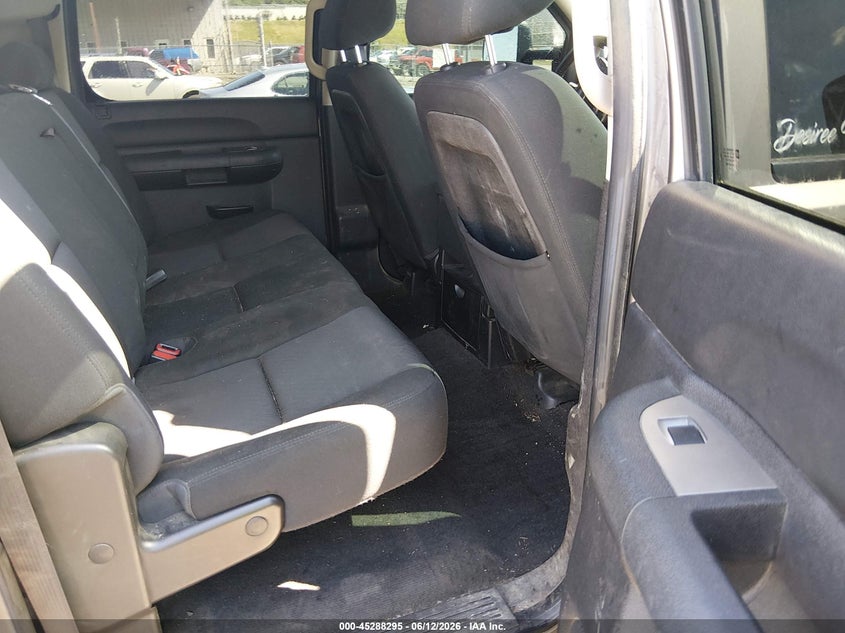 2012 Gmc SIERRA VIN 1GT120C86CF187665 IAAI salvage auction — REAR END, Salvage Title, sold $3,650 on 2026-07-31 (photo 8)