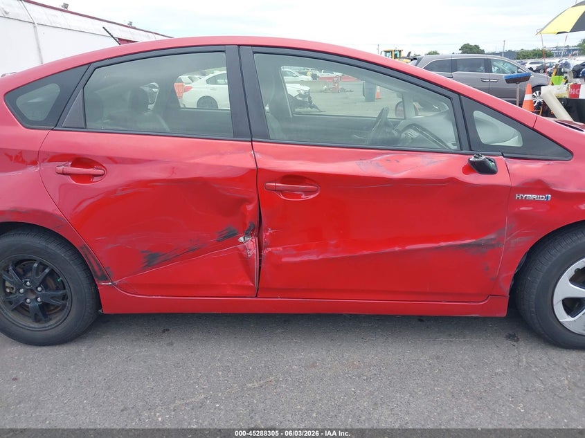 2012 Toyota Prius VIN JTDKN3DU6C5402976 IAAI salvage auction — SIDE, Salvage Title, sold $1,550 on 2026-07-30 (photo 6)