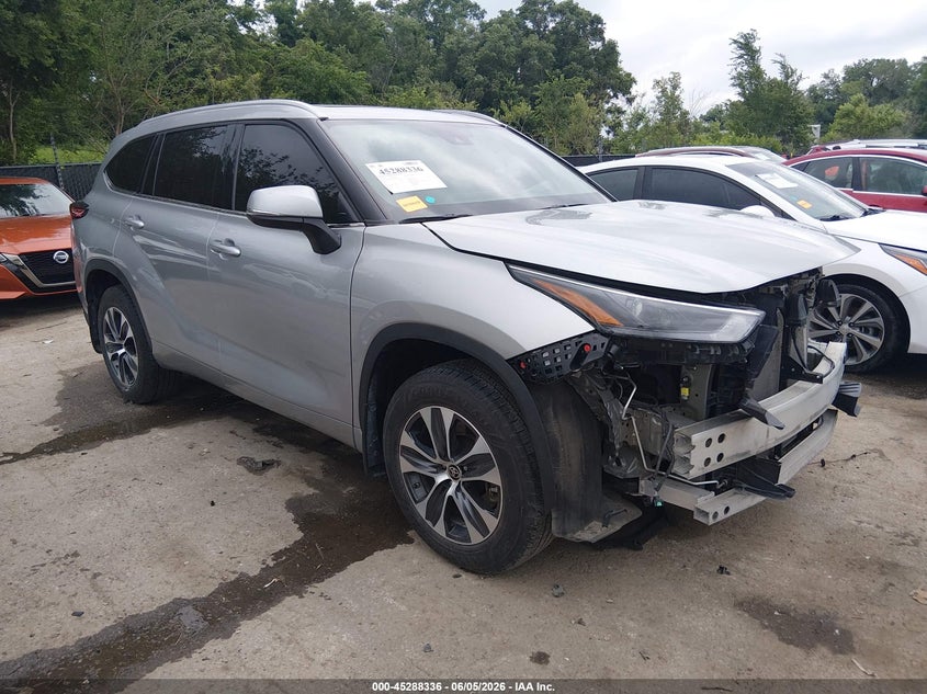 2022 Toyota Highlander VIN 5TDHZRBH6NS247057 IAAI salvage auction — FRONT END, Salvage Title, sold $17,400 on 2026-07-15 (photo 1)