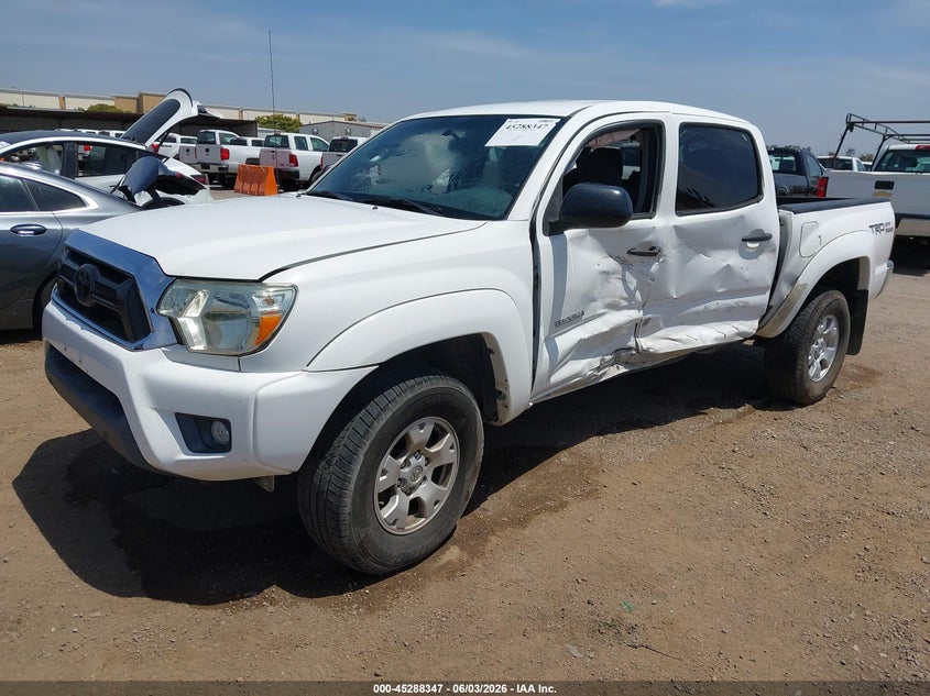 2015 Toyota Tacoma VIN 3TMLU4EN5FM175637 IAAI salvage auction — SIDE, Salvage Title, sold $6,100 on 2026-07-10 (photo 2)