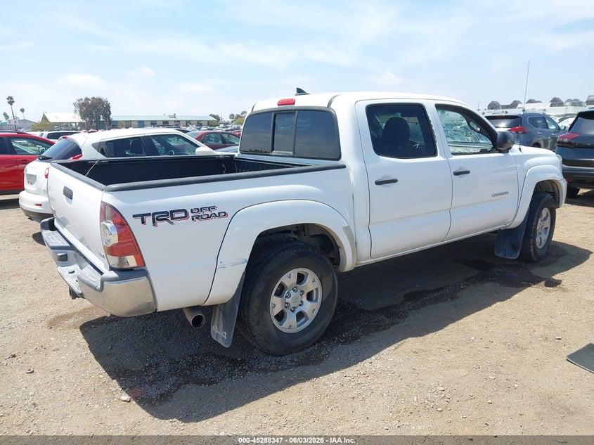 2015 Toyota Tacoma VIN 3TMLU4EN5FM175637 IAAI salvage auction — SIDE, Salvage Title, sold $6,100 on 2026-07-10 (photo 4)