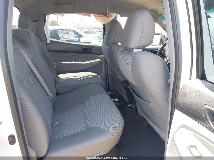 2015 Toyota Tacoma VIN 3TMLU4EN5FM175637 IAAI salvage auction — SIDE, Salvage Title, sold $6,100 on 2026-07-10 (photo 8)