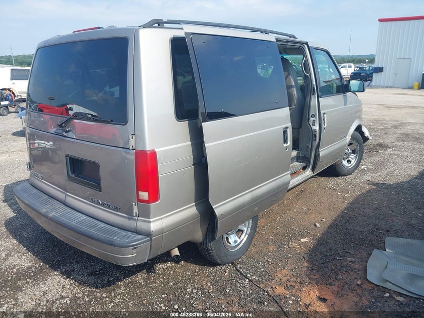 2001 Chevrolet Astro VIN 1GNDM19W01B132191 IAAI salvage auction — FRONT END, Junk (Oklahoma), sold $350 on 2026-07-07 (photo 4)