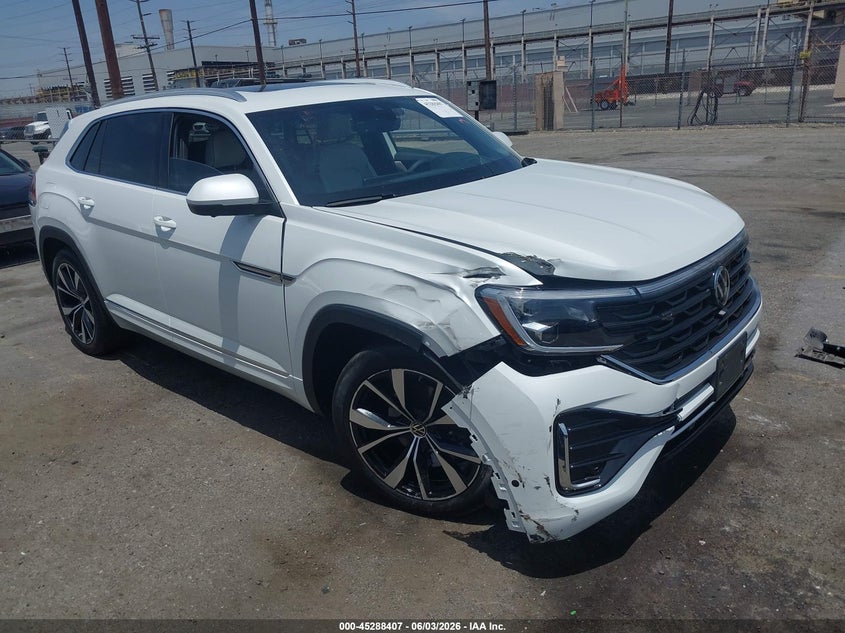 2024 Volkswagen Atlas cross sport VIN 1V2FE2CA1RC264270 — IAAI salvage auction photo