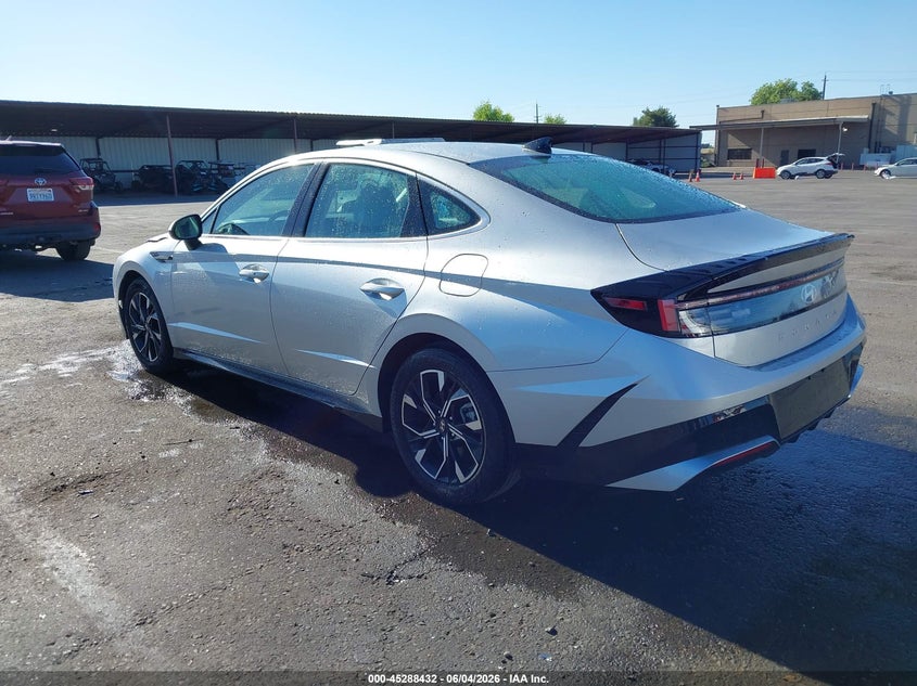 2025 Hyundai Sonata VIN KMHL64JAXSA480048 IAAI salvage auction — LEFT FRONT, Salvage Title, sold $7,300 on 2026-07-22 (photo 3)