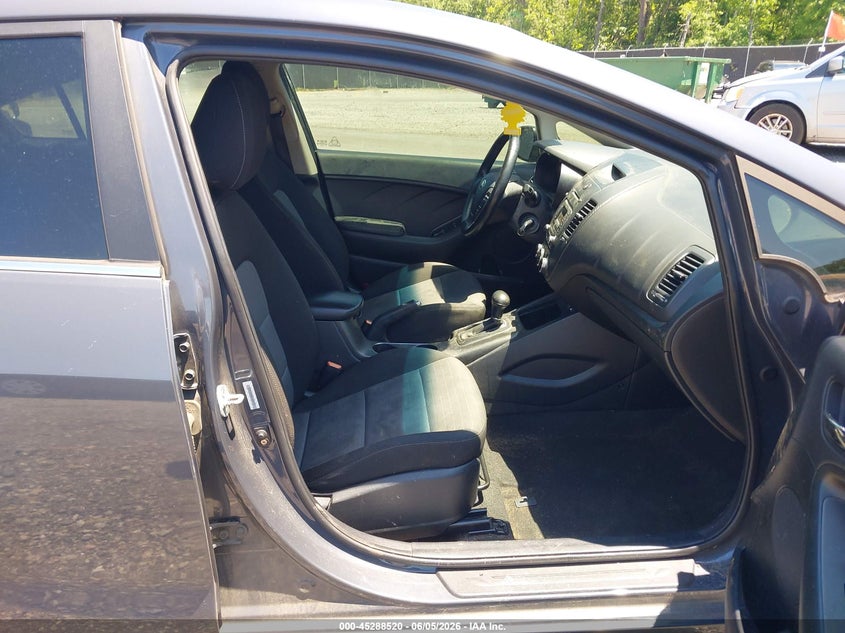 2015 Kia Forte VIN KNAFX4A80F5266127 IAAI salvage auction — FRONT END, Salvage Title, sold $825 on 2026-07-31 (photo 5)
