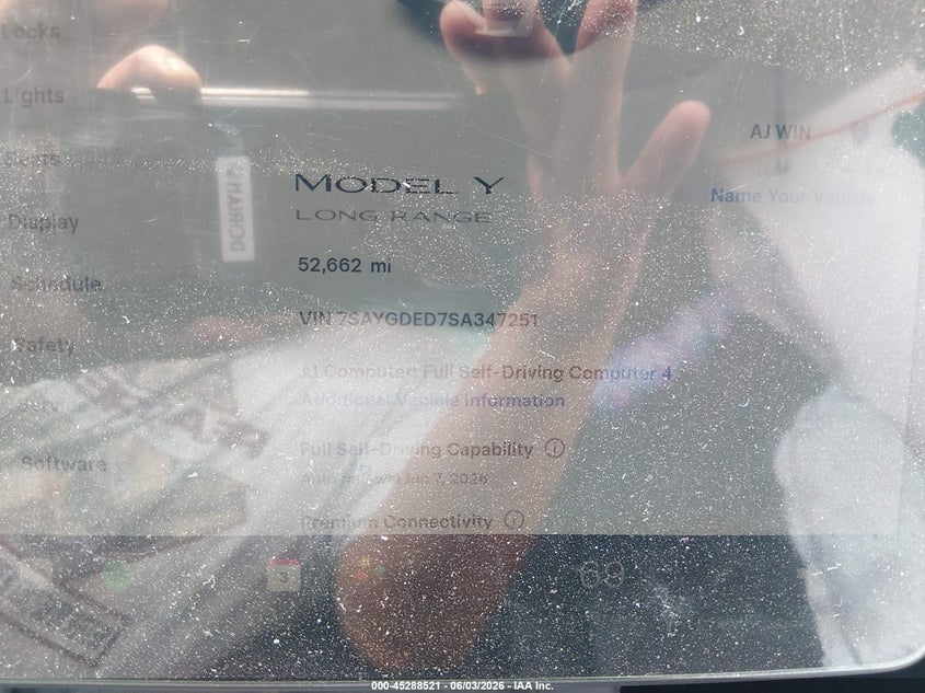 2025 Tesla Model y VIN 7SAYGDED7SA347251 IAAI salvage auction — SIDE, Salvage Title, sold $10,500 on 2026-08-02 (photo 7)