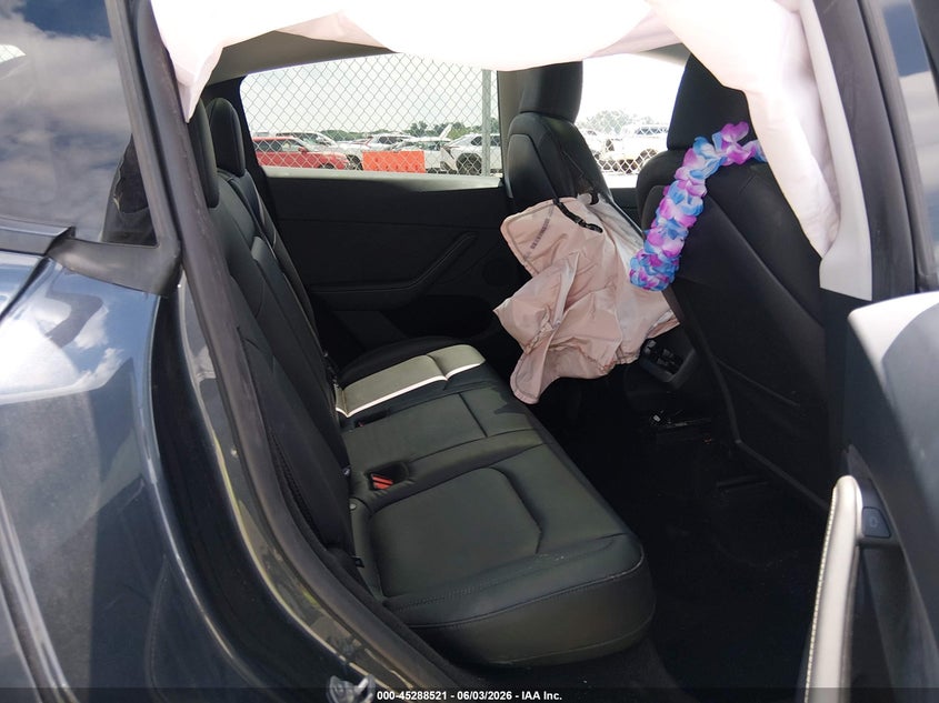 2025 Tesla Model y VIN 7SAYGDED7SA347251 IAAI salvage auction — SIDE, Salvage Title, sold $10,500 on 2026-08-02 (photo 8)