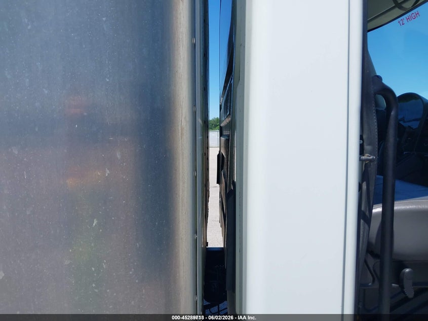 2015 International 4000 series VIN 1HTJTSKM0FH676890 IAAI salvage auction — NORMAL WEAR, Sf97 (Indiana), sold $7,600 on 2026-07-15 (photo 8)