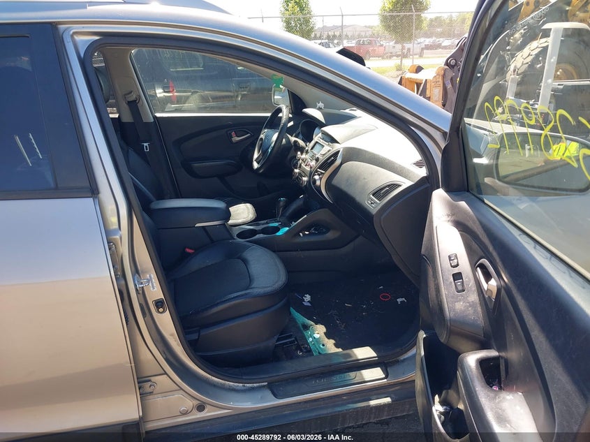 2013 Hyundai Tucson VIN KM8JU3AC5DU758686 IAAI salvage auction — FRONT & REAR, Salvage Title, sold $1,800 on 2026-07-07 (photo 5)