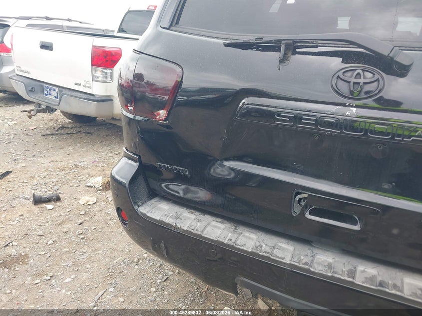 2010 Toyota Sequoia VIN 5TDDW5G1XAS033310 IAAI salvage auction — REAR END, Clear (Tennessee), sold $3,975 on 2026-07-23 (photo 6)