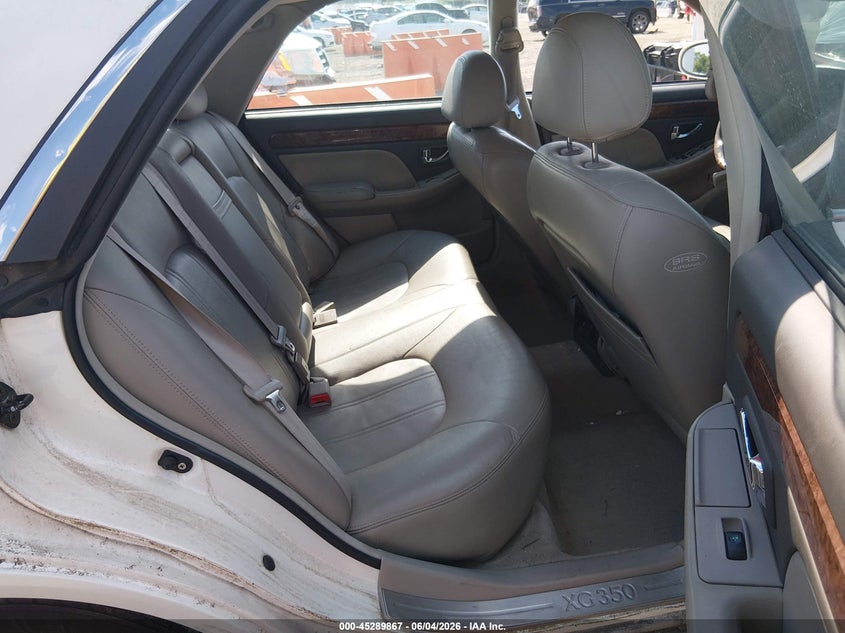 2004 Hyundai Xg VIN KMHFU45E44A276056 IAAI salvage auction — RIGHT SIDE, Clear (Tennessee), sold $500 on 2026-07-09 (photo 8)