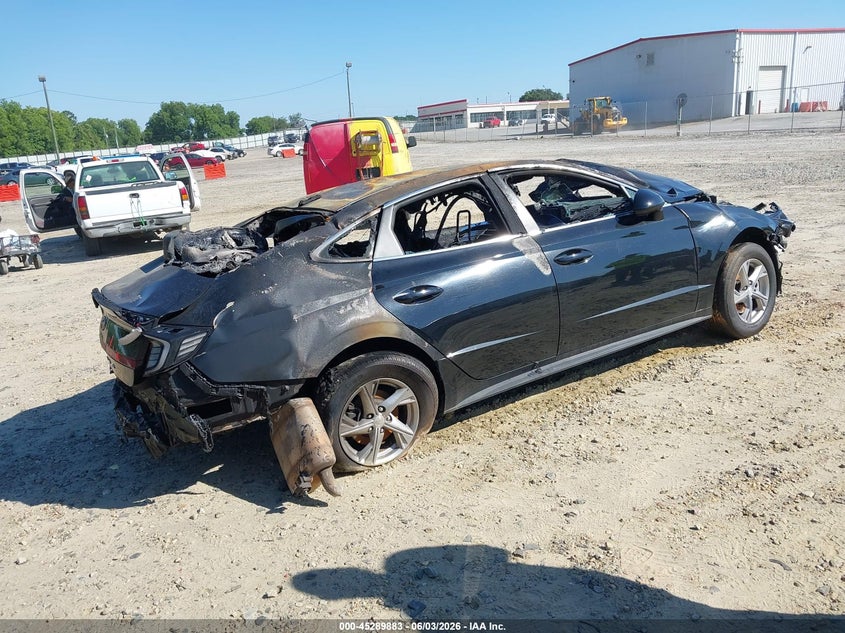 2020 Hyundai Sonata VIN 5NPEG4JA7LH054449 IAAI salvage auction — Burn Interior, Salvage Title, sold $625 on 2026-07-16 (photo 4)