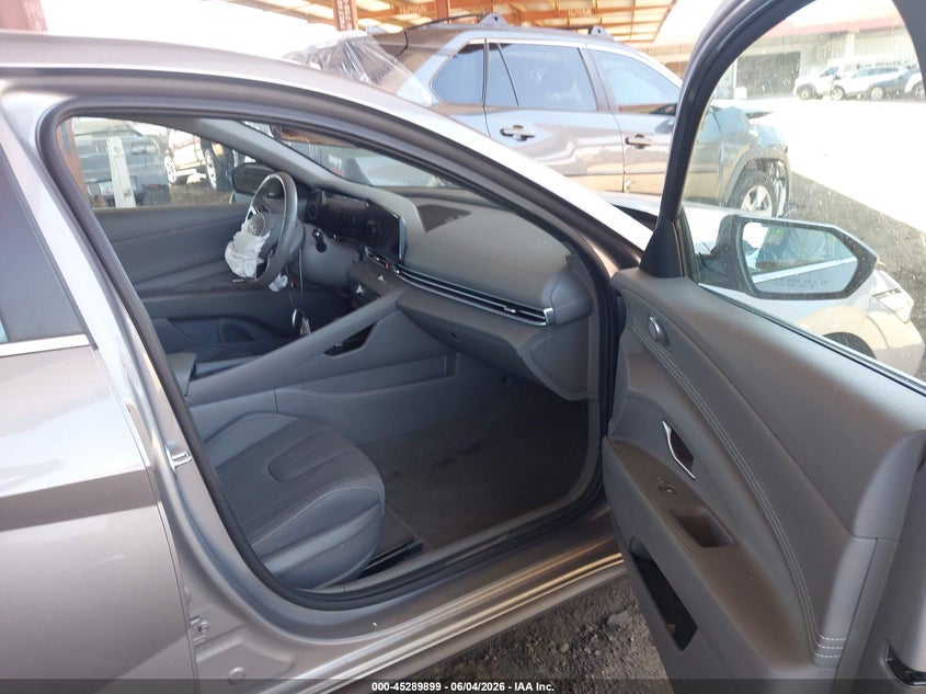 2025 Hyundai Elantra VIN KMHLS4DG7SU910872 IAAI salvage auction — LEFT FRONT, Salvage Title, sold $7,000 on 2026-08-02 (photo 5)
