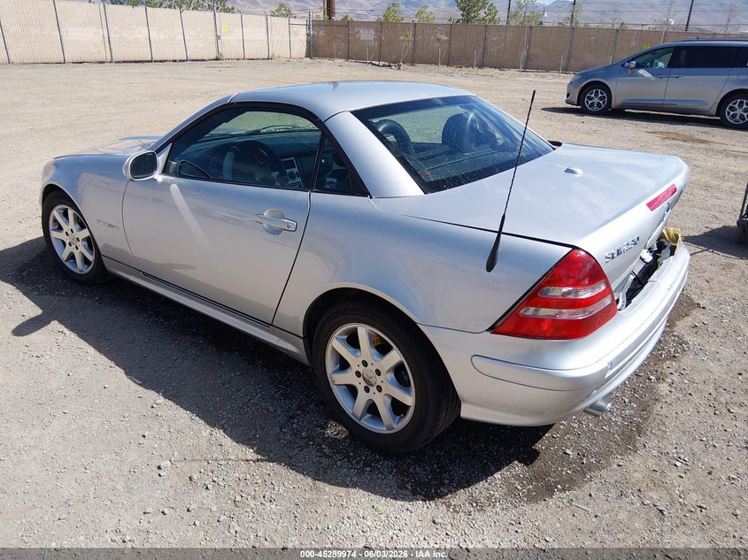 2002 Mercedes-benz Slk-klasse VIN WDBKK49F32F260649 IAAI salvage auction — FRONT & REAR, Salvage (Nevada), sold $875 on 2026-07-10 (photo 3)