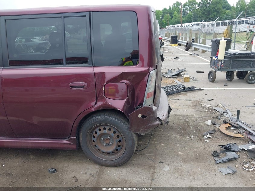 2005 Scion Xb VIN JTLKT324950181158 IAAI salvage auction — FRONT & REAR, Salvage (North Carolina), sold $450 on 2026-07-09 (photo 6)