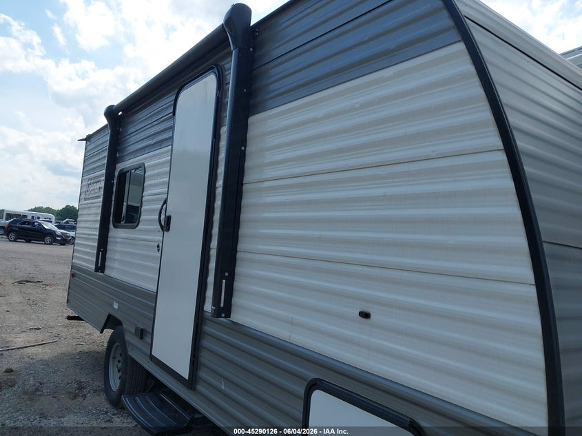 2024 Coleman Cm17r24 VIN 4YDTCMG15RM944714 IAAI salvage auction — HAIL, Salvage (Kansas), sold $3,700 on 2026-09-16 (photo 6)