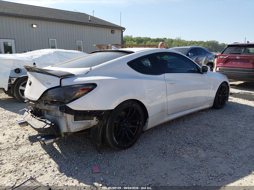 2013 Hyundai Genesis VIN KMHHT6KD9DU107524 IAAI salvage auction — FRONT & REAR, Salvage Title, sold $650 on 2026-07-15 (photo 4)