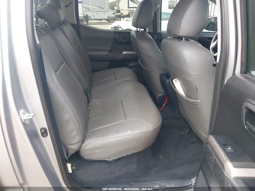 2021 Toyota Tacoma VIN 5TFAZ5CN1MX105898 IAAI salvage auction — REAR END, Salvage Title, sold $10,400 on 2026-07-22 (photo 8)