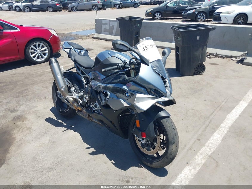 2025 BMW S 1000 VIN WB10P2308S6L75246 IAAI salvage auction — RIGHT SIDE, Salvage Title, sold $13,450 on 2026-07-07 (photo 1)