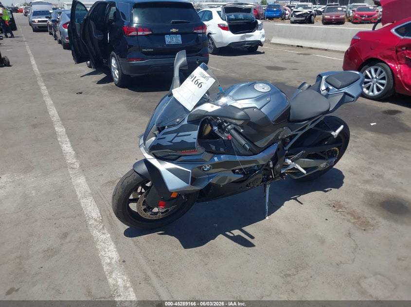 2025 BMW S 1000 VIN WB10P2308S6L75246 IAAI salvage auction — RIGHT SIDE, Salvage Title, sold $13,450 on 2026-07-07 (photo 2)
