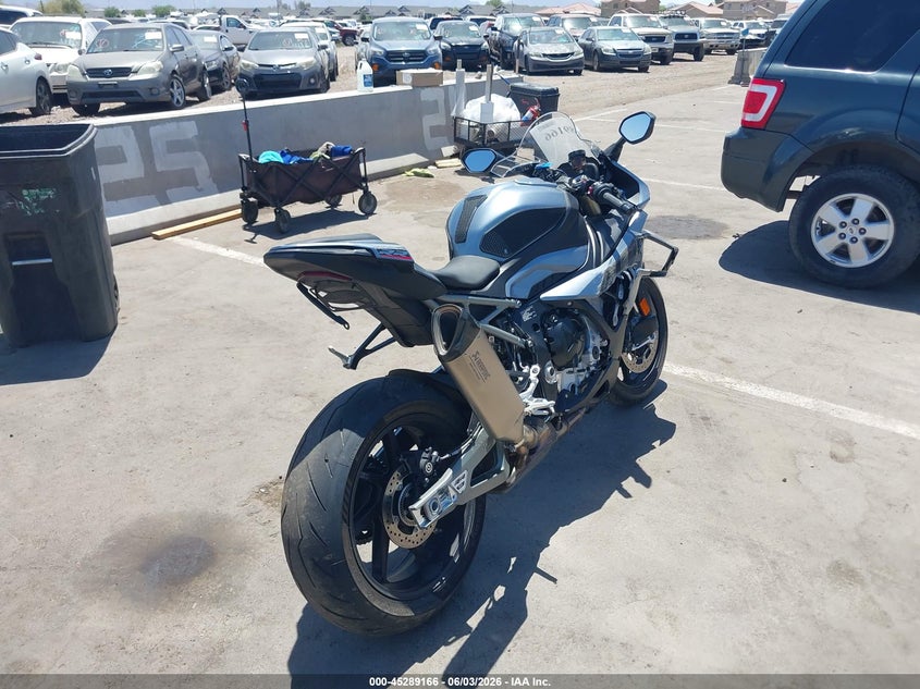 2025 BMW S 1000 VIN WB10P2308S6L75246 IAAI salvage auction — RIGHT SIDE, Salvage Title, sold $13,450 on 2026-07-07 (photo 4)