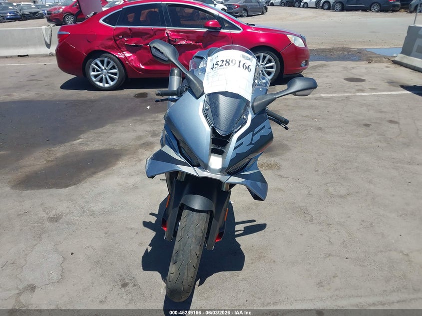 2025 BMW S 1000 VIN WB10P2308S6L75246 IAAI salvage auction — RIGHT SIDE, Salvage Title, sold $13,450 on 2026-07-07 (photo 5)
