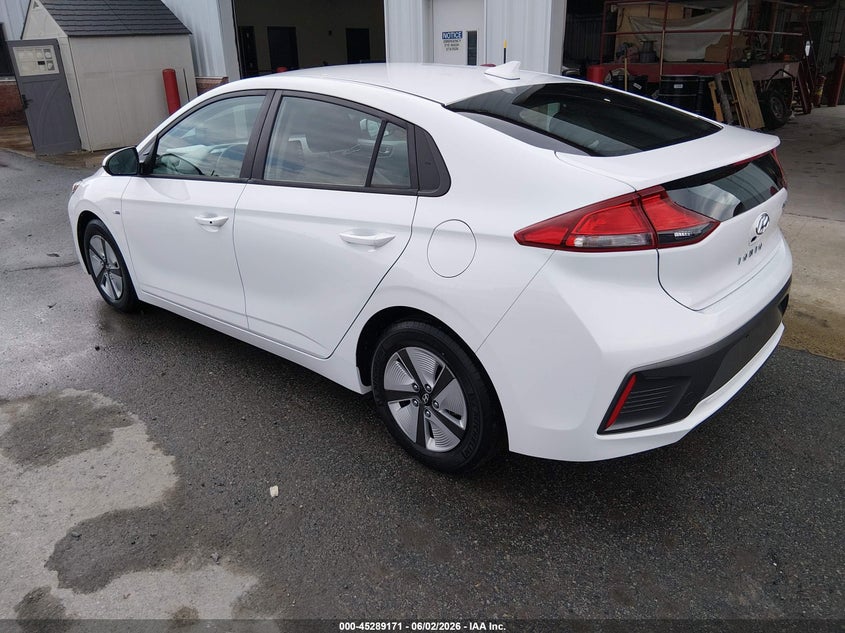 2020 Hyundai Ioniq hybrid VIN KMHC65LC7LU220341 IAAI salvage auction — NORMAL WEAR, Sf97 (North Carolina), sold $7,425 on 2026-08-13 (photo 3)