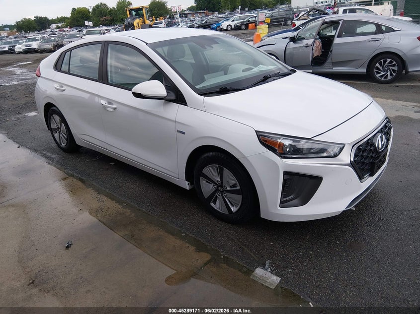 2020 Hyundai Ioniq hybrid VIN KMHC65LC7LU220341 IAAI salvage auction — NORMAL WEAR, Sf97 (North Carolina), sold $7,425 on 2026-08-13 (photo 1)