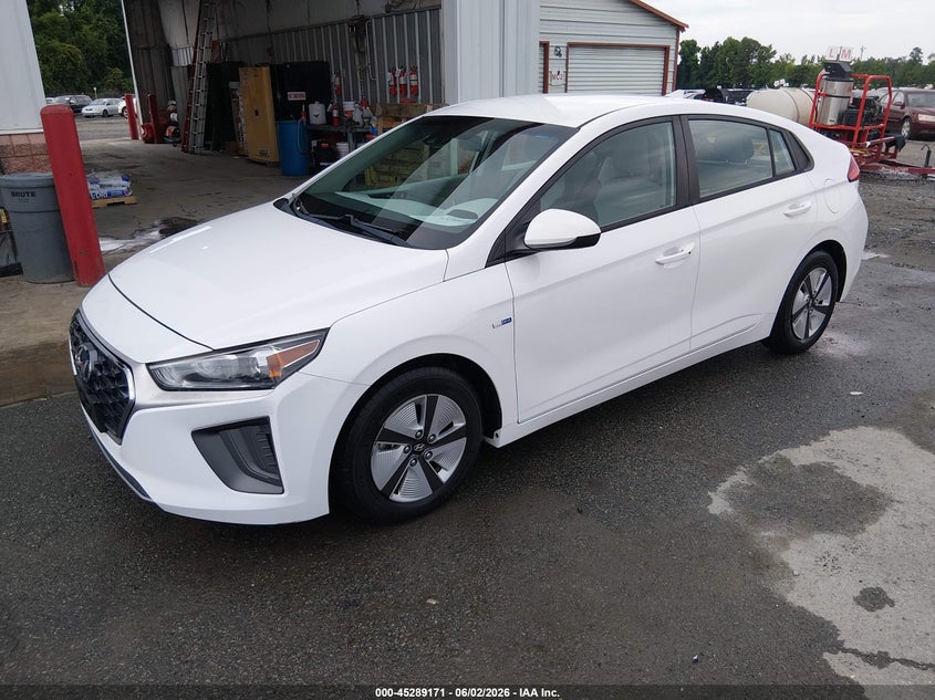 2020 Hyundai Ioniq hybrid VIN KMHC65LC7LU220341 IAAI salvage auction — NORMAL WEAR, Sf97 (North Carolina), sold $7,425 on 2026-08-13 (photo 2)