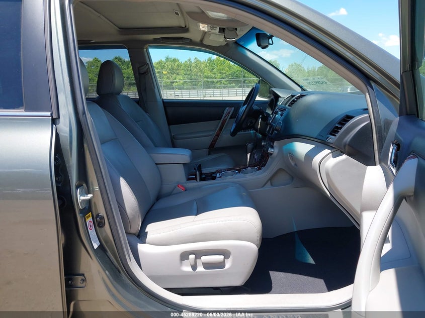 2013 Toyota Highlander VIN 5TDYK3EH5DS110722 IAAI salvage auction — FRONT END, Clear (Tennessee), sold $3,150 on 2026-07-30 (photo 5)