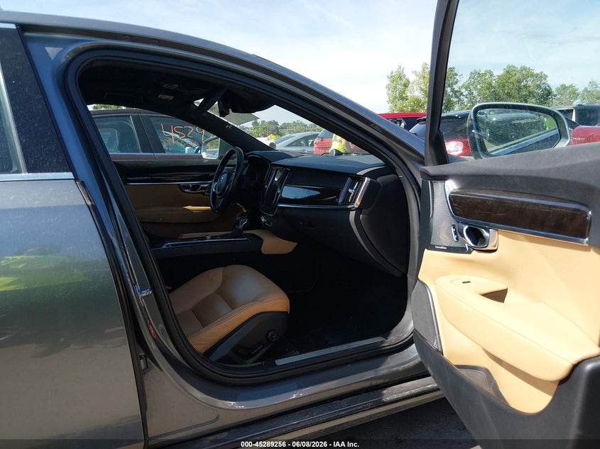 2017 Volvo S90 VIN YV1A22MK3H1013170 IAAI salvage auction — FRONT END, Salvage Title, sold $2,750 on 2026-07-28 (photo 5)