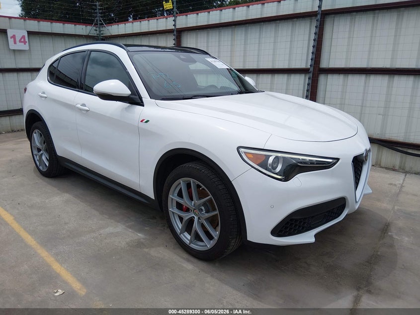2018 Alfa romeo Stelvio VIN ZASFAKNN5J7B89896 IAAI salvage auction — UNDERCARRIAGE, Salvage Title, sold $7,350 on 2026-08-18 (photo 1)