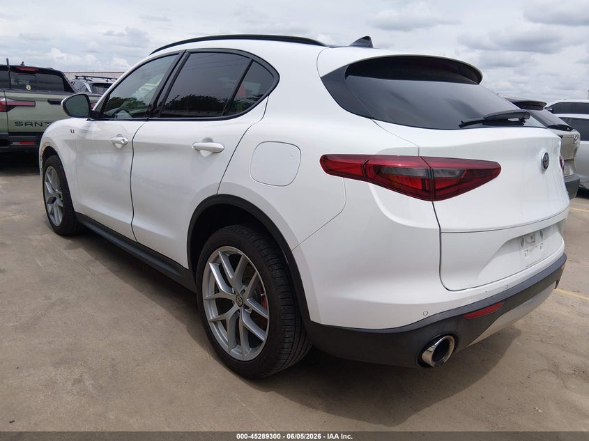 2018 Alfa romeo Stelvio VIN ZASFAKNN5J7B89896 IAAI salvage auction — UNDERCARRIAGE, Salvage Title, sold $7,350 on 2026-08-18 (photo 3)