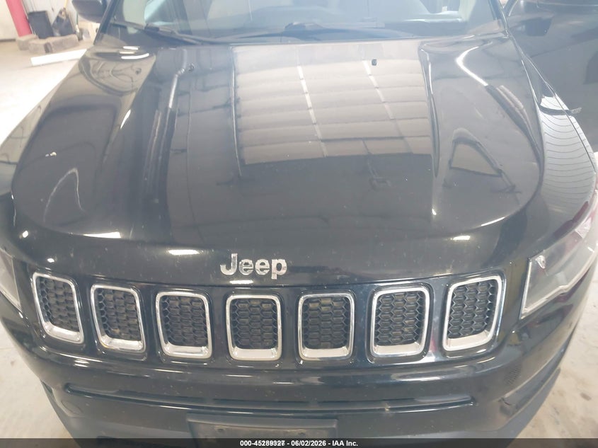 2018 Jeep Compass VIN 3C4NJDAB4JT359639 IAAI salvage auction — NORMAL WEAR, SF97 (South Dakota), sold $9,950 on 2026-07-09 (photo 6)