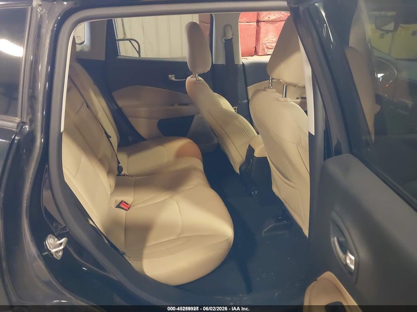 2018 Jeep Compass VIN 3C4NJDAB4JT359639 IAAI salvage auction — NORMAL WEAR, SF97 (South Dakota), sold $9,950 on 2026-07-09 (photo 8)