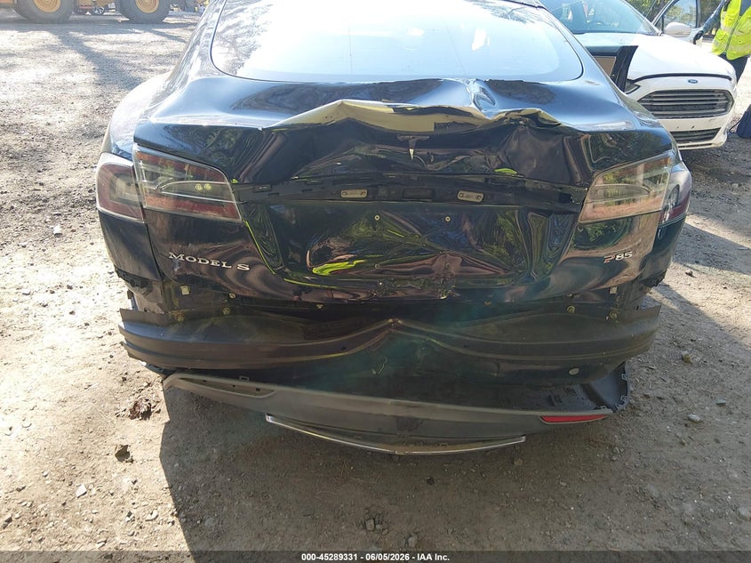 2013 Tesla Model s VIN 5YJSA1DPXDFP15751 IAAI salvage auction — REAR END, Salvage Title, sold $2,825 on 2026-07-16 (photo 6)