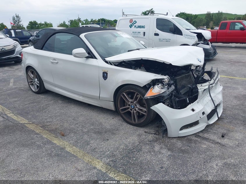 2013 BMW 1er VIN WBAUN7C58DVM27760 — IAAI salvage auction photo