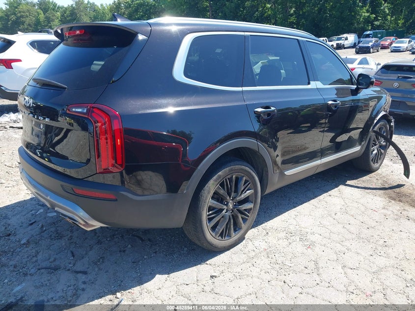 2022 Kia Telluride VIN 5XYP54HC4NG251658 IAAI salvage auction — LEFT SIDE, Salvage Title, sold $8,825 on 2026-07-24 (photo 4)