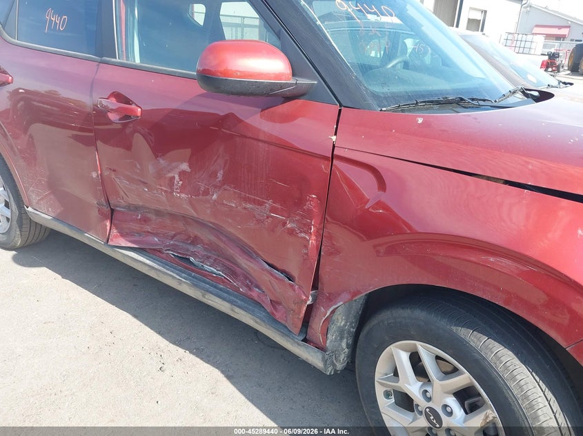 2025 Kia Soul VIN KNDJ23AU4S7270845 IAAI salvage auction — RIGHT SIDE, Salvage Title, sold $5,775 on 2026-07-14 (photo 6)