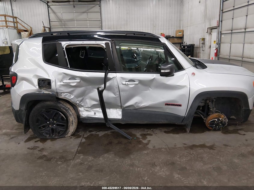 2018 Jeep Renegade VIN ZACCJBCB5JPJ04690 IAAI salvage auction — RIGHT SIDE, Salvage Title, sold $1,300 on 2026-07-15 (photo 6)