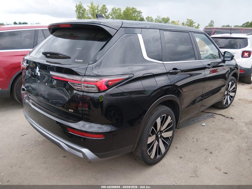 2025 Mitsubishi Outlander VIN JA4J4VA88SZ028566 IAAI salvage auction — HAIL, Salvage Title, sold $12,100 on 2026-07-07 (photo 4)