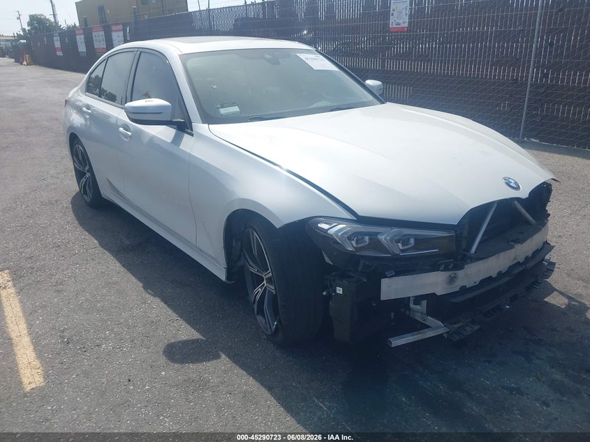 2023 BMW 3er VIN 3MW69FF04P8D66826 IAAI salvage auction — FRONT END, Salvage Title, sold $12,300 on 2026-07-29 (photo 1)