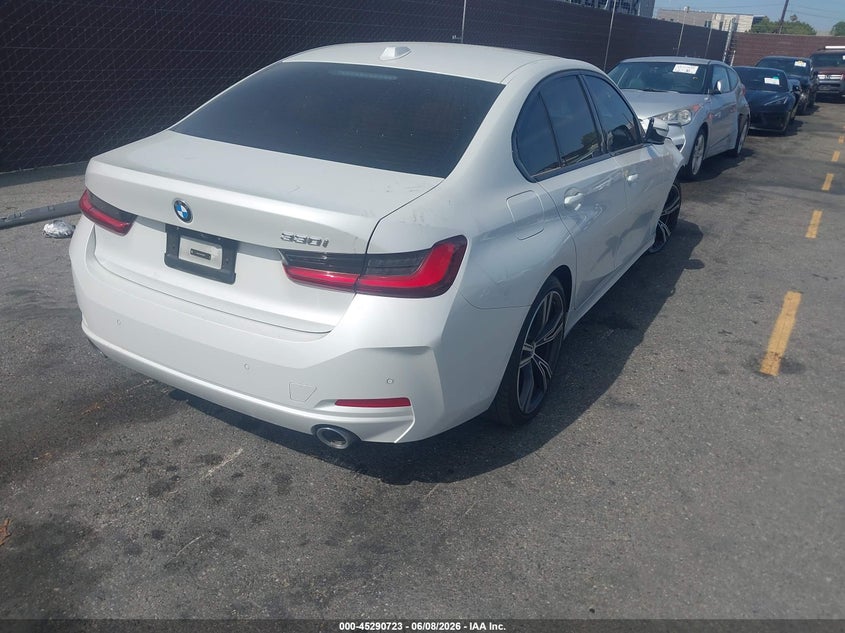 2023 BMW 3er VIN 3MW69FF04P8D66826 IAAI salvage auction — FRONT END, Salvage Title, sold $12,300 on 2026-07-29 (photo 4)