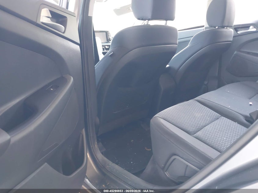 2019 Hyundai Tucson VIN KM8J23A40KU887527 IAAI salvage auction — ROLLOVER, Salvage (Idaho), sold $1,500 on 2026-07-20 (photo 8)