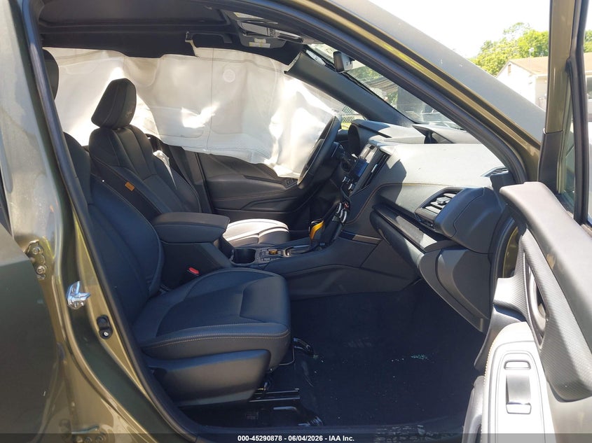 2025 Subaru Forester VIN JF2SKAJC5SH402118 IAAI salvage auction — LEFT SIDE, Salvage Title, sold $8,700 on 2026-07-14 (photo 5)