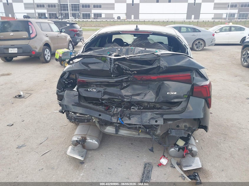 2026 Kia K5 VIN KNAG44J87T5424360 IAAI salvage auction — REAR END, Salvage Title, sold $9,200 on 2026-07-28 (photo 6)