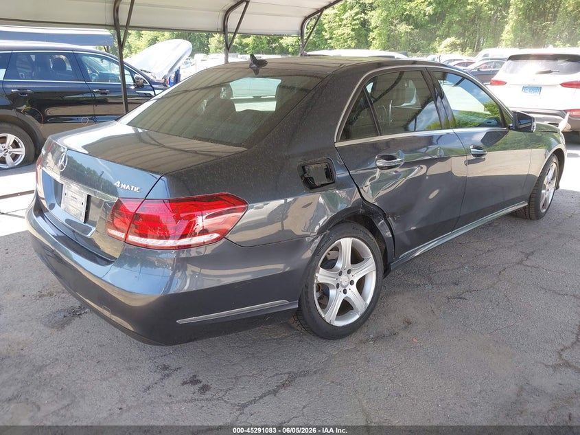 2014 Mercedes-benz E-klasse VIN WDDHF8JB5EA977917 IAAI salvage auction — RIGHT REAR, Salvage Title, sold $2,900 on 2026-07-09 (photo 4)