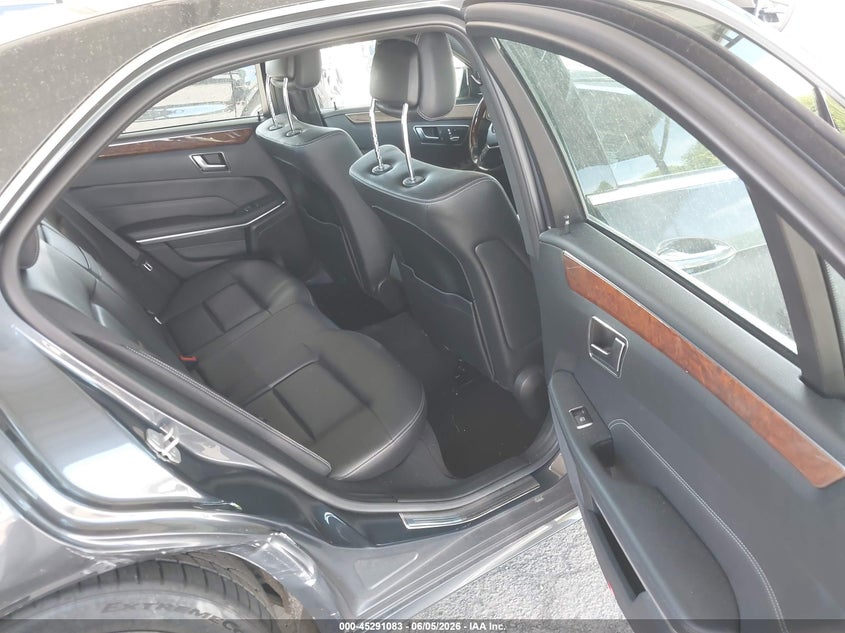 2014 Mercedes-benz E-klasse VIN WDDHF8JB5EA977917 IAAI salvage auction — RIGHT REAR, Salvage Title, sold $2,900 on 2026-07-09 (photo 8)