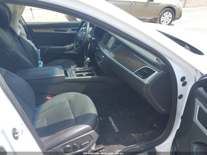 2015 Hyundai Genesis VIN KMHGN4JE9FU018124 IAAI salvage auction — SIDE, Salvage Title, sold $2,850 on 2026-07-24 (photo 5)